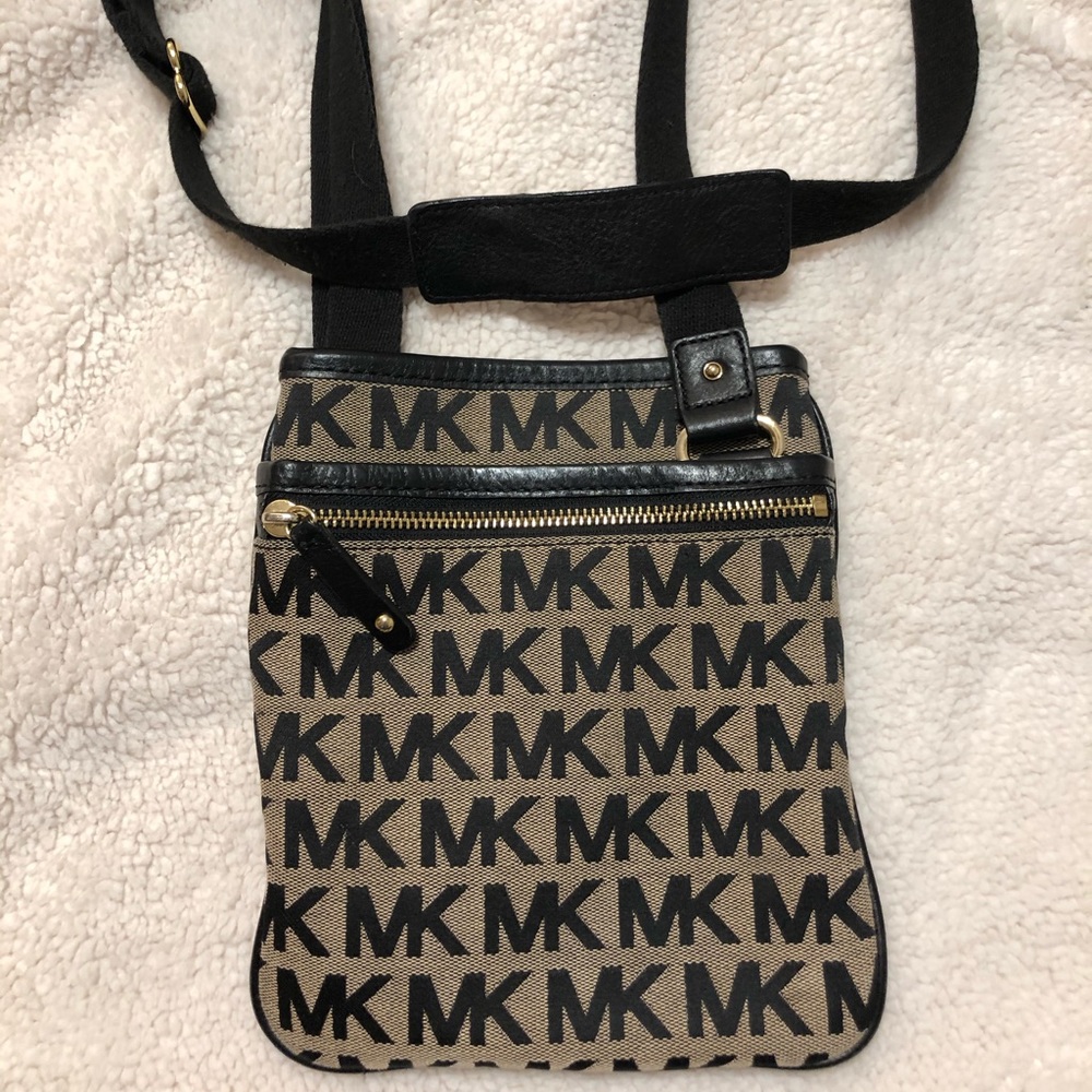 Michael Kors crossbody purse
